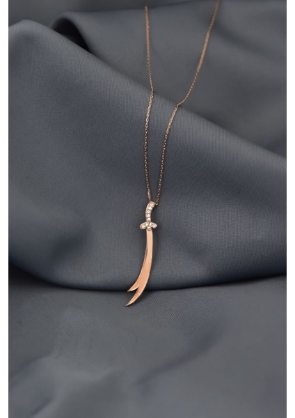 925 Ayar Gümüş Kaplama Dikey Taşlı Zülfikar Kılıç Kolye