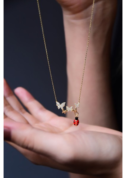 925 Ayar Gümüş Kaplama Uğur Böcekli Kelebek Kolye