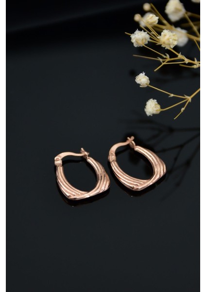 925 Ayar Gümüş Kaplama Çizgi Desenli Drop Klipsli Kadın Küpe