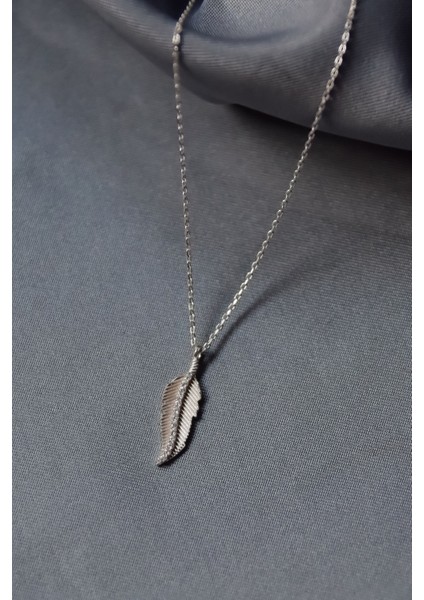 925 Ayar Gümüş Kaplama Zirkon Taşlı Tüy Kolye