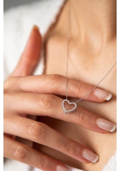 Kadın Taşlı Kalp Model 925 Ayar Gümüş Kolye