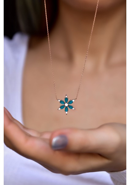 925 Ayar Kaplama Mavi Sedef Mineli Kamelya Çiçeği Kolye