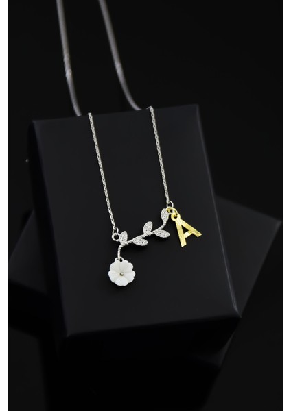 925 Ayar Gümüş Kaplama Kristal Harf Manolya Sedef Çiçek Kolye