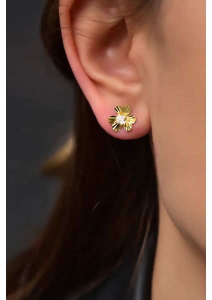 925 Ayar Gümüş Kaplama Kristal Kesim Frezya Çiçeği Çivili Küpe modelleri