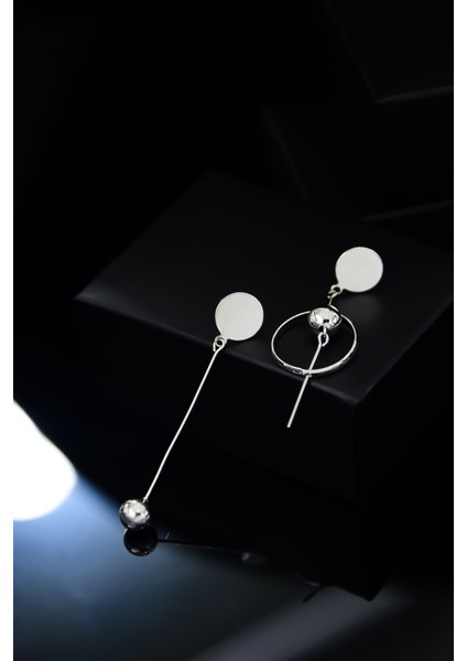 925 Ayar Gümüş Kaplama Çivili Sallantılı Top Küpe