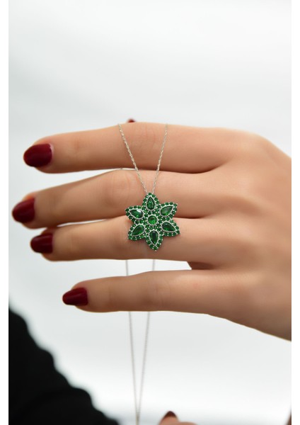 925 Ayar Gümüş Kaplama Zümrüt Yeşili Damla Lotus Kolye