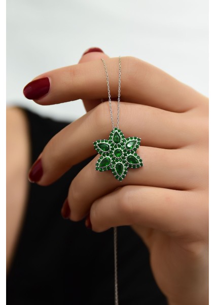925 Ayar Gümüş Kaplama Zümrüt Yeşili Damla Lotus Kolye fiyatları