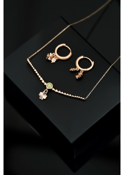 925 Ayar Gümüş Kaplama Top Motifli Yeşil Ay Taşı Yonca Kolye ve Küpe Set