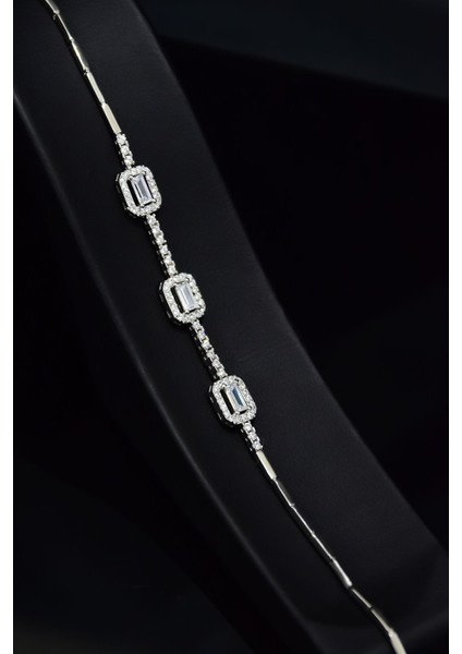 925 Ayar Gümüş Kaplama Zirkon Baget Taşlı Bileklik