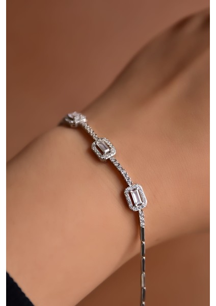 925 Ayar Gümüş Kaplama Zirkon Baget Taşlı Bileklik fiyatları