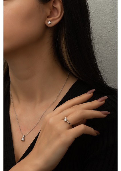 Swarovski® Tektaş Set - Yüzük Kolye Küpe - Rodyum Kaplama 925 Ayar Gümüş modelleri
