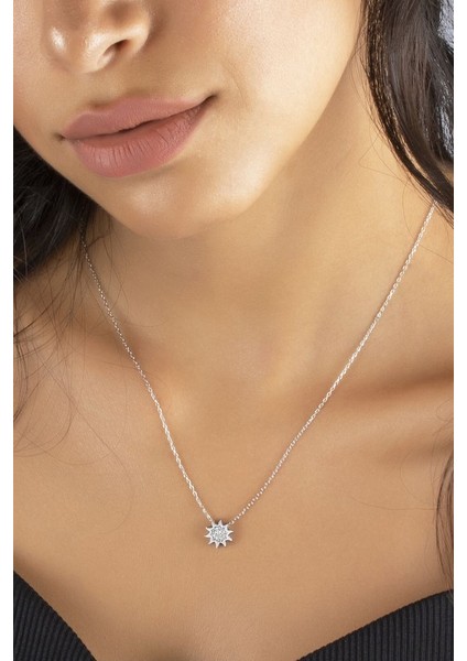 925 Ayar Swarovski Taşlı Güneş Rodyum Kaplamalı Gümüş Kolye