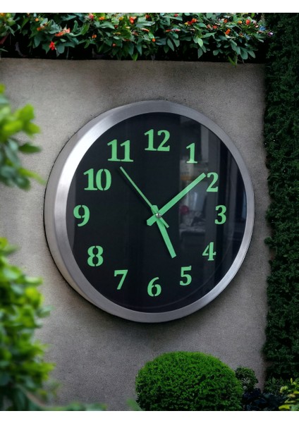 Fosforlu Gece Karanlıkta Parlayan Metal Çerçeveli Siyah Duvar Saati Çap 30 cm