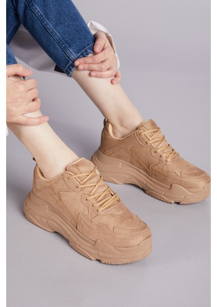 Kadın Spor Ayakkabı – Suni Deri, Rahat Tabanlı, Günlük Kullanıma Uygun Bağcıklı Tasarım fiyatları