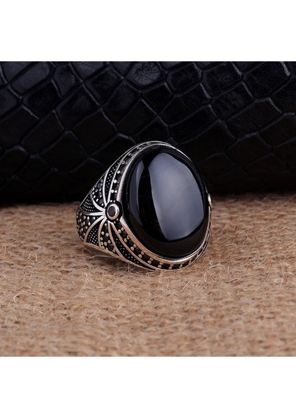 925 Ayar Gümüş Oval Model Onix Taşlı Yüzük modelleri