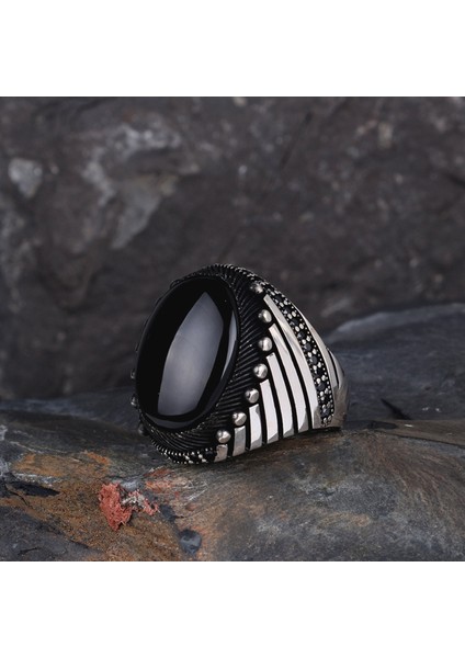 925 Ayar Gümüş Oval Onix Taşlı Erkek Yüzük fiyatları