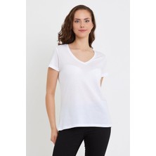 Vena Kadın Boyfriend Beyaz V Yaka Regular Fit Tişört (Modal)