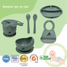 Momia Bebek Amerikan FDA Sağlık Onaylı Silikon Beslenme Mama Seti 2 - Bebek Mama Tabağı , Bebek Mama Önlüğü, Bebek Aslan Kap , Bebek Mama Kasesi , Bebek Kaşık Çatal