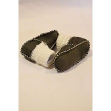 Adisia Bebek Yeşil Beyaz Çoraplı Kuzu Derisi Patik