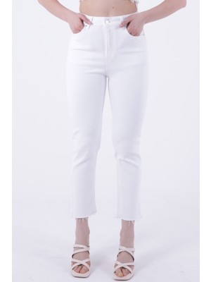 Richmost Paçaları Dikişsiz ve Yüksek Belli Cepli Astarsız Kadın Kot Pantolon Mom Fit Jean Beyaz Denim