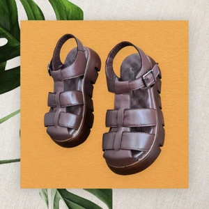 Dünya Shoes  Deri Kadın Sandalet