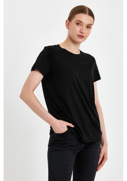 Kadın Boyfriend Siyah Bisiklet Yaka Regular Fit Tişört (Modal)