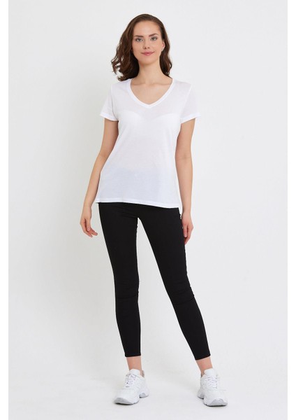 Kadın Boyfriend Beyaz V Yaka Regular Fit Tişört (Modal) indirimleri