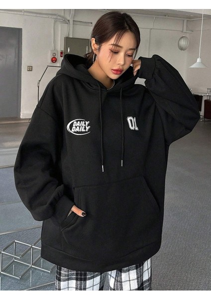 Kadın Siyah Daily Baskılı Oversize Kapüşonlu Sweatshirt Hoodie