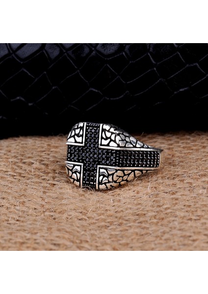 925 Ayar Gümüş Mikro Taşlı Model Erkek Yüzük fırsatları