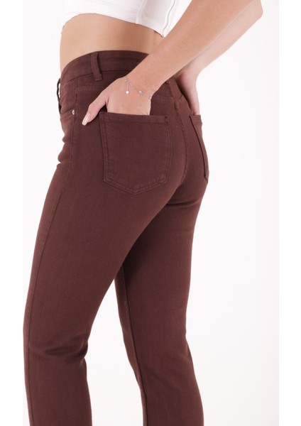 Paçaları Dikişsiz ve Yüksek Belli Cepli Astarsız Kadın Kot Pantolon Mom Fit Jean Kahverengi Denim fırsatları