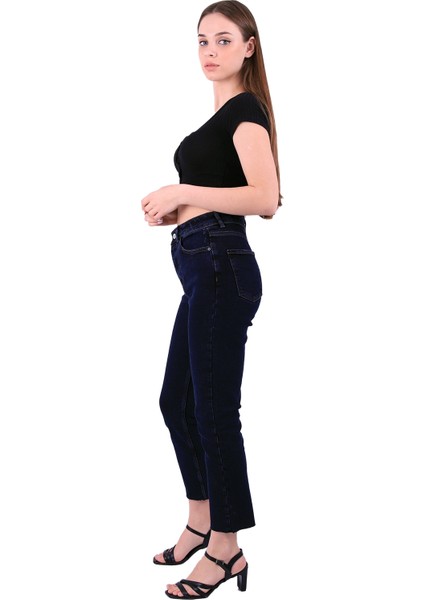 Paçaları Dikişsiz ve Yüksek Belli Cepli Astarsız Kadın Kot Pantolon Mom Fit Jean Lacivert Denim indirimleri