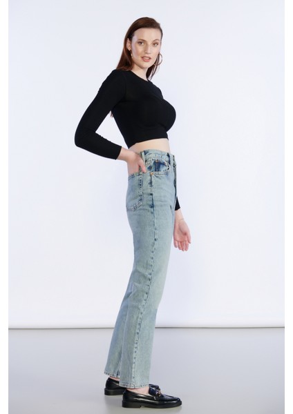 Açık Mavi Yüksek Bel Mom Jeans