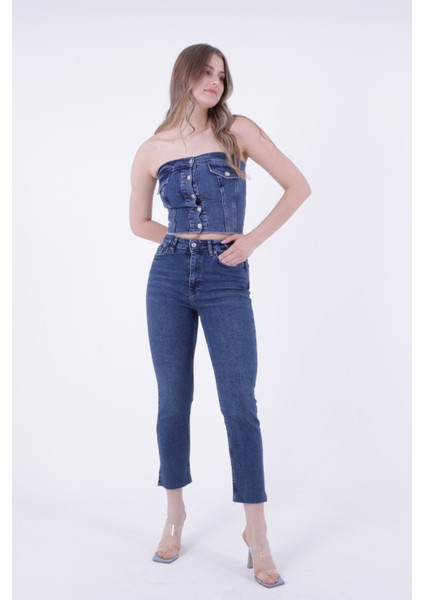 Paçaları Dikişsiz ve Yüksek Belli Cepli Astarsız Kadın Kot Pantolon Mom Fit Jean Koyu Mavi Denim