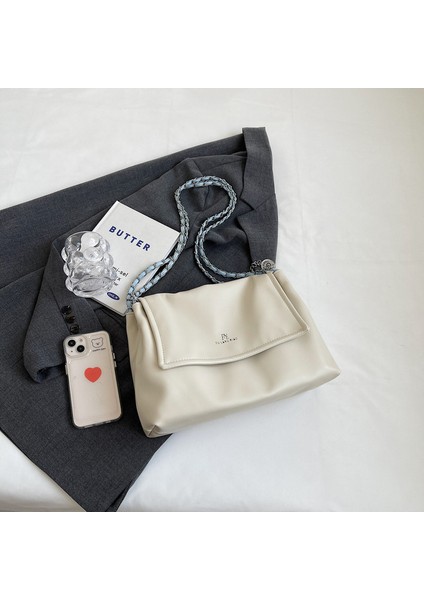 Kadınların Yeni Büyük Kapasiteli Zincir Omuz Çapraz Askılı Çantası (Yurt Dışından) indirimleri