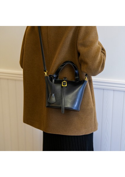 Kadınlar Için Yeni Retro Moda Niş Basit Tek Omuz Çapraz Askılı Kayınvalide Çantası (Yurt Dışından) modelleri