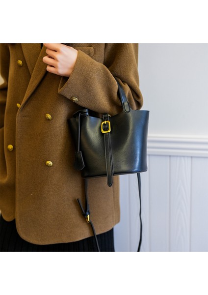 Kadınlar Için Yeni Retro Moda Niş Basit Tek Omuz Çapraz Askılı Kayınvalide Çantası (Yurt Dışından) indirimleri