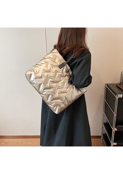 Kadınların Yeni Büyük Kapasiteli Aşağı Ceket Basit Omuz Çantası (Yurt Dışından) fırsatları