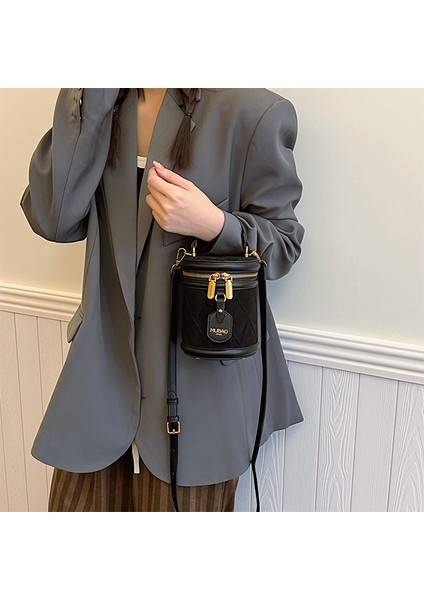 Kadınların Yeni Kış Retro Moda Zincir Omuz Crossbody Kova Çantası (Yurt Dışından) fiyatları