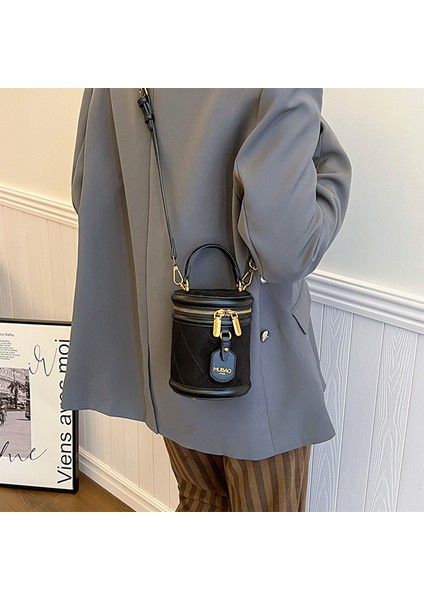 Kadınların Yeni Kış Retro Moda Zincir Omuz Crossbody Kova Çantası (Yurt Dışından) fırsatları