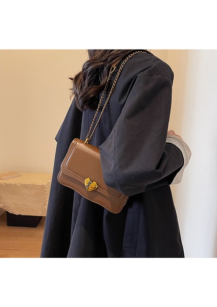 Kadınların Yeni Moda Retro Omuz Crossbody Çantası (Yurt Dışından) fırsatları