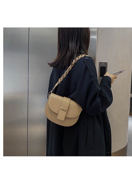 Kadınların Yeni Kore Tarzı Basit ve Çok Yönlü Omuz Çapraz Askılı Çanta (Yurt Dışından) fiyatları