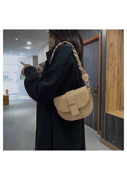 Kadınların Yeni Kore Tarzı Basit ve Çok Yönlü Omuz Çapraz Askılı Çanta (Yurt Dışından) modelleri