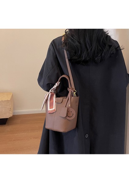 Kadınların Yeni Retro Üst Düzey Çok Yönlü Omuz Çapraz Askılı Çantası (Yurt Dışından) modelleri