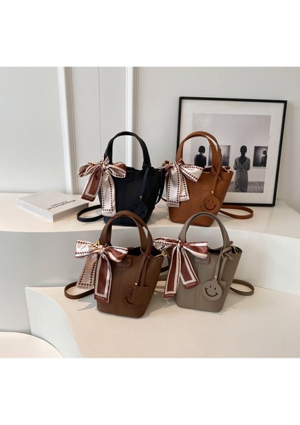 Kadınların Yeni Retro Üst Düzey Çok Yönlü Omuz Çapraz Askılı Çantası (Yurt Dışından) indirimleri