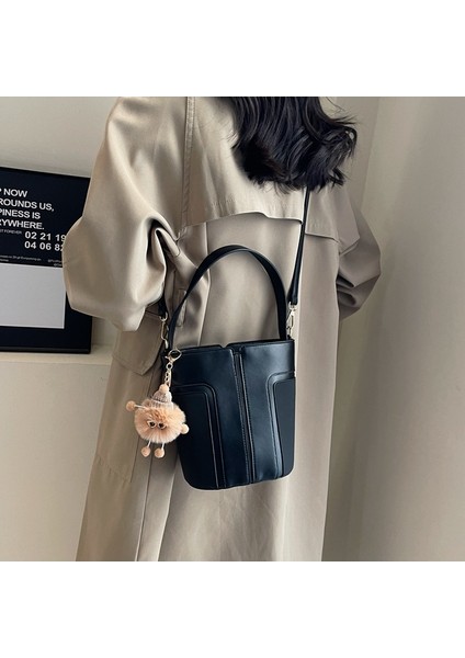 Kadınların Yeni Kore Tarzı Retro Moda Dikey Çizgili Süet Omuz Crossbody Çanta (Yurt Dışından) indirimleri