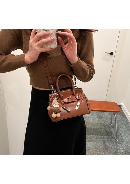 Kadın Yeni Moda Basit Niş Omuz Crossbody Çanta (Yurt Dışından) fırsatları