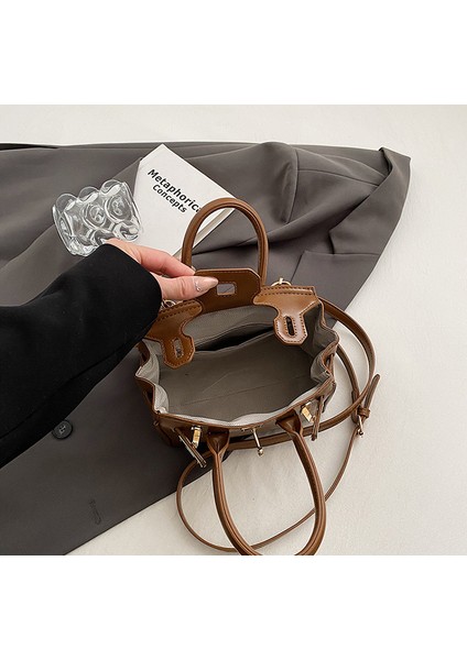 Kadın Yeni Moda Basit Niş Omuz Crossbody Çanta (Yurt Dışından) indirimleri