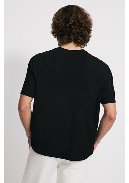 Mini Nakışlı Comfort Fit T-Shirt