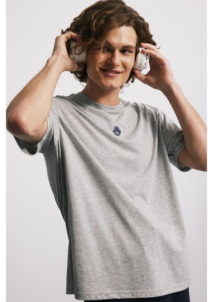 Mini Nakışlı Comfort Fit T-Shirt fiyatları