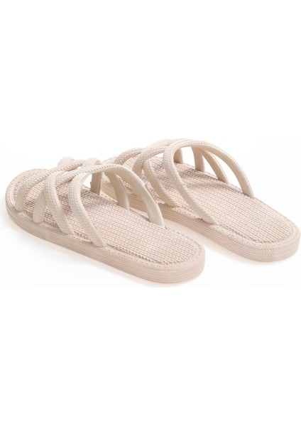 Kaydırmaz Tabanlı Kadın Plastik Terlik modelleri